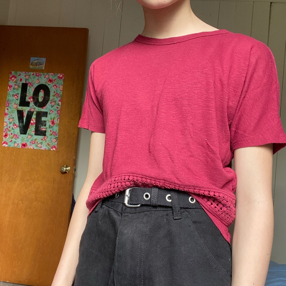 Old navy maroon shirt